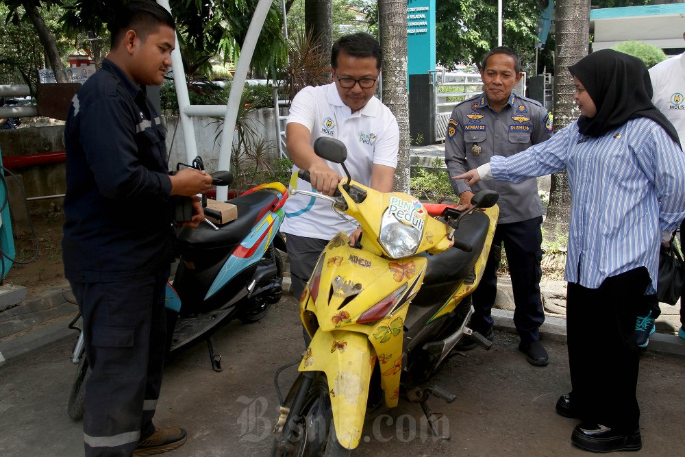  Pelatihan Konversi Motor Bahan Bakar Minyak Menjadi Motor Listrik
