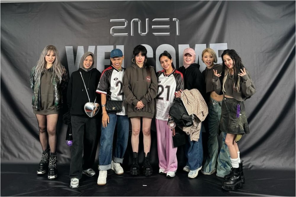  Klarifikasi Foto Nagita Slavina Bersama 2NE1 yang Dihujat Netizen