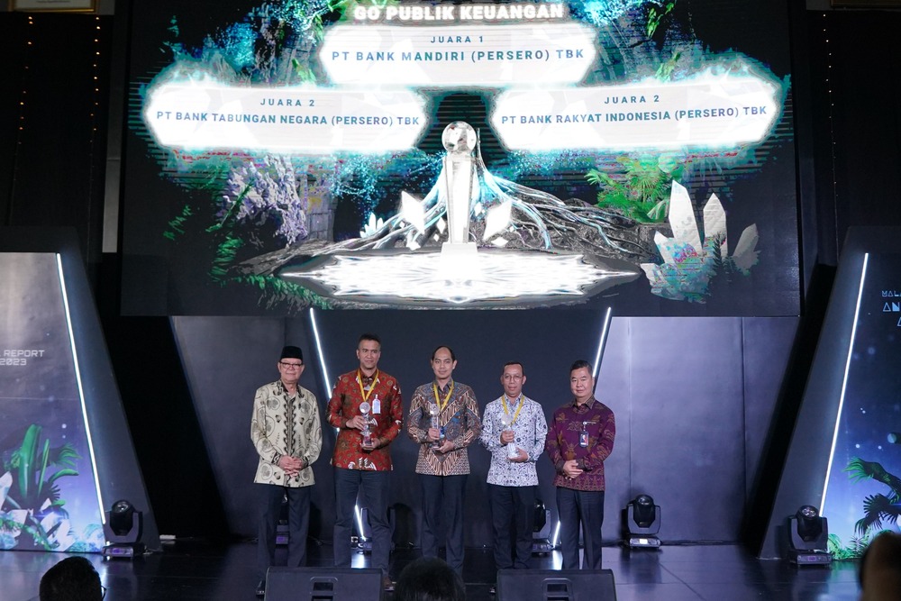  Bank Mandiri Kembali Jadi Juara 1 ARA 2023 di Kategori Keuangan