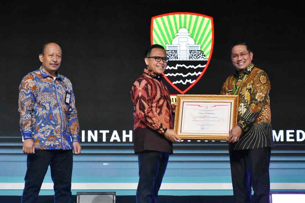  Sumedang Raih Penghargaan Penyelenggara Inovasi Pelayanan Publik Terbaik 2024 dari Menpan RB