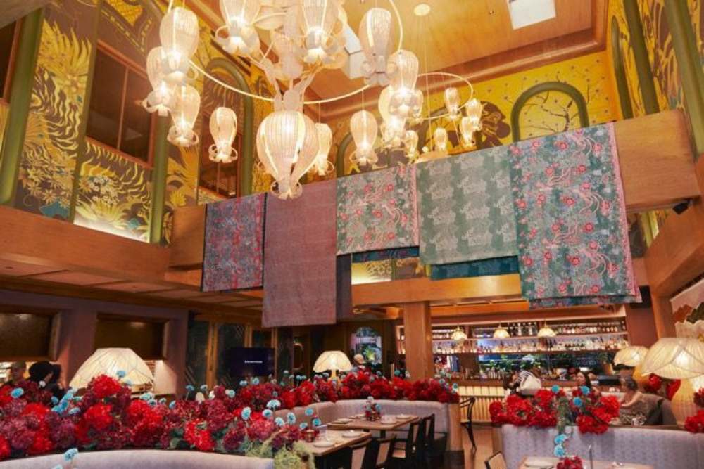 Amanda Hartanto Tampilkan Koleksi The 5 Senses of Batik