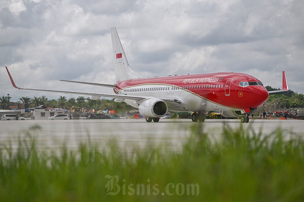  Pesawat Kepresidenan Mendarat Perdana di Bandara IKN