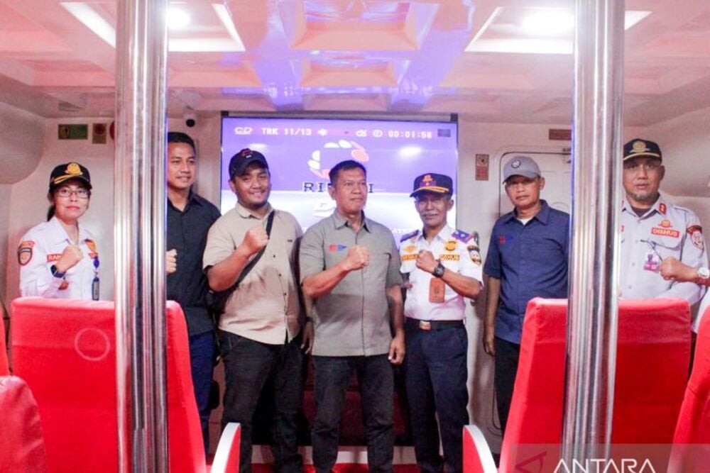  Kapal Cepat Situbondo-Raas Resmi Beroperasi