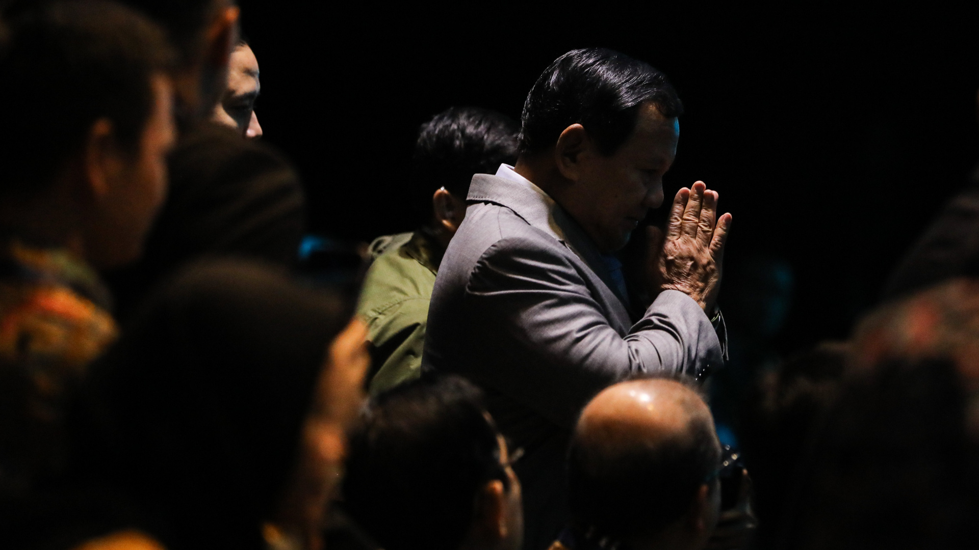  Pilah-pilih Saham Lapis Dua Mercy Harga Bajaj Emiten Lingkaran Prabowo-Gibran