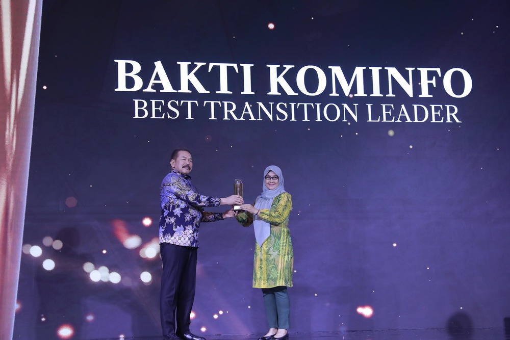  BAKTI Kominfo Raih Best Transition Leader Dalam GCG AWARDS 2024