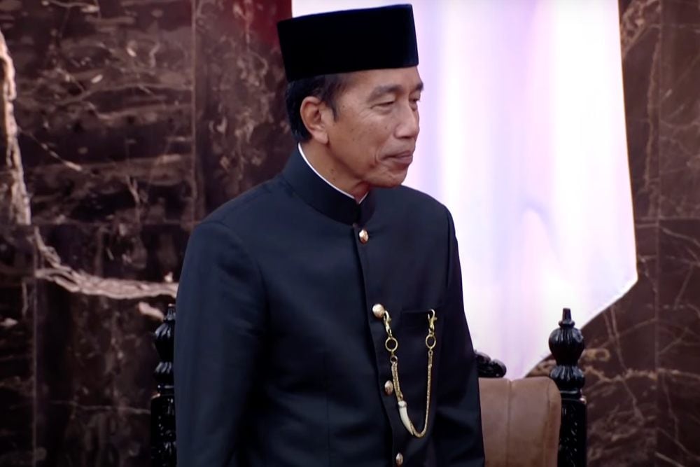  Wajah Jokowi Semringah, Saksikan Gibran Ucap Sumpah Jabatan Jadi Wapres RI