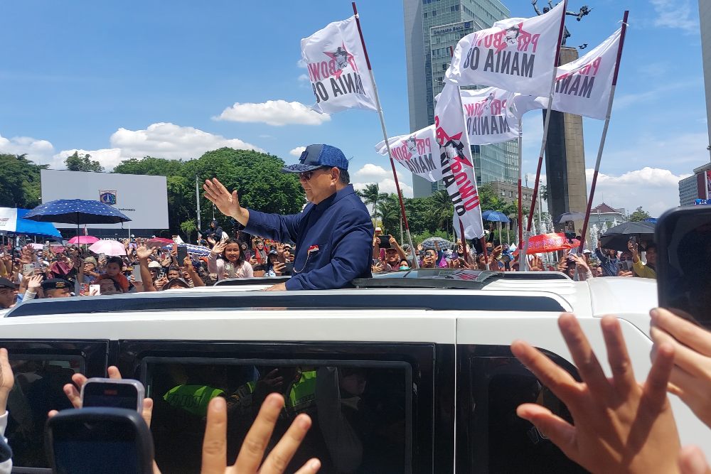  Momen Prabowo Joget di Atas Mobil Detik-detik Masuk Istana Merdeka