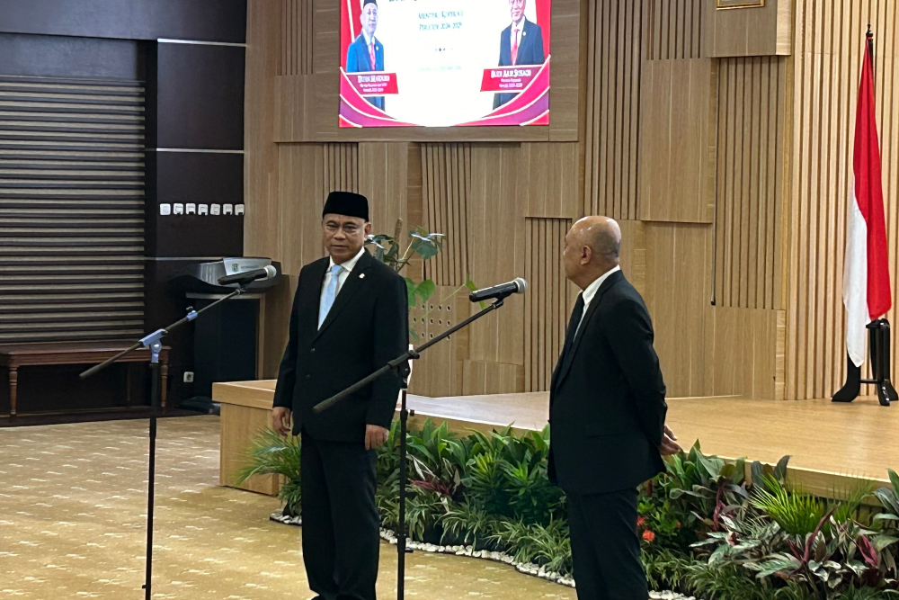  Teten Masduki Serahkan Jabatan Menteri Koperasi ke Budi Arie