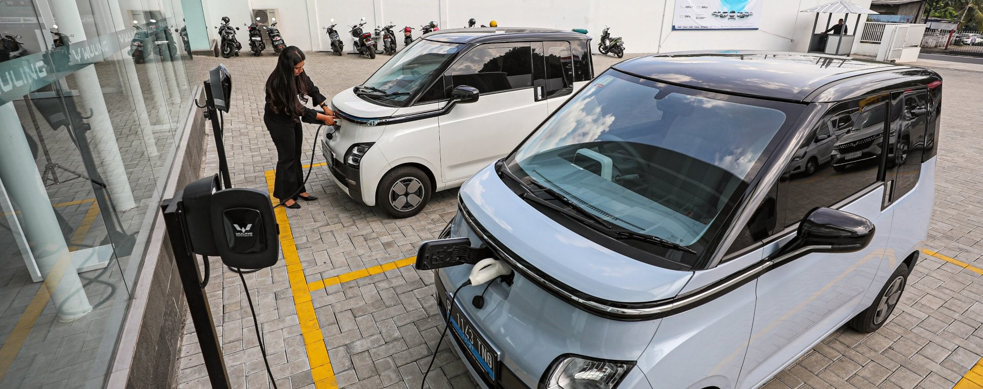  Electric Car Sales Jump 48% Amid Automotive Downturn