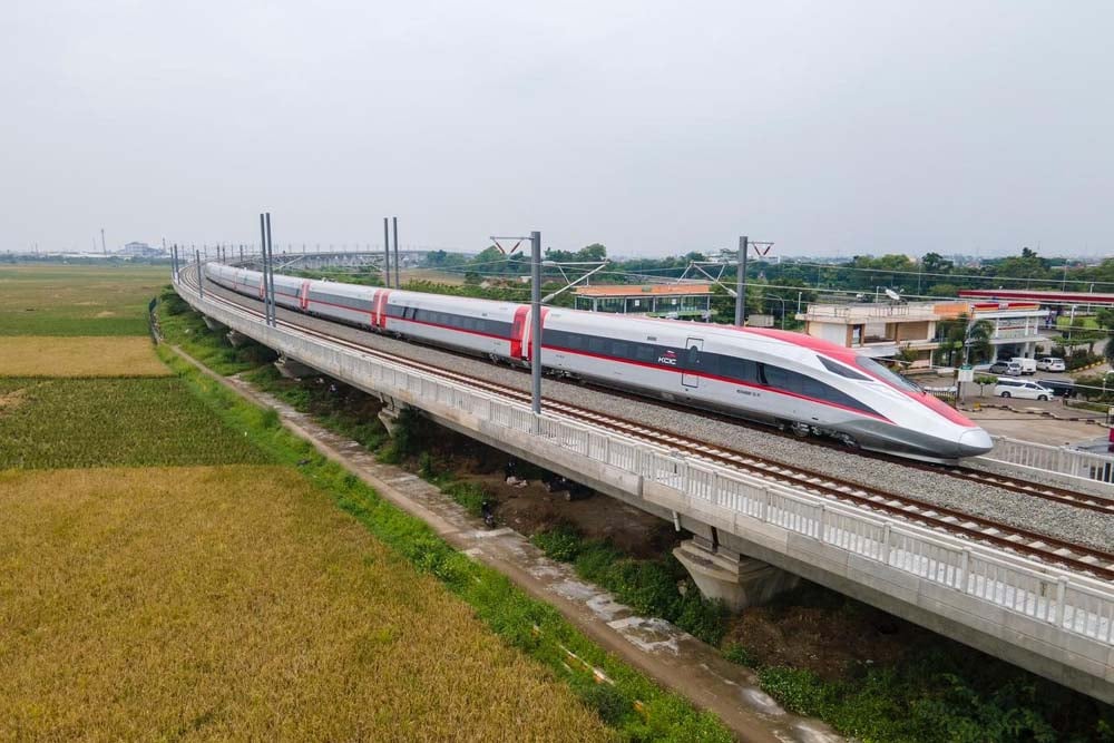  Kereta Cepat Jakarta-Bandung Perkuat Sistem Informasi