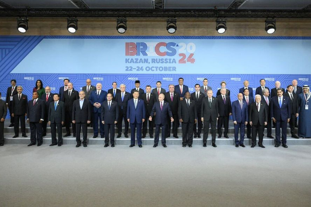  Momen Menlu Sugiono Foto Bersama Putin hingga Xi Jinping di KTT BRICS Rusia