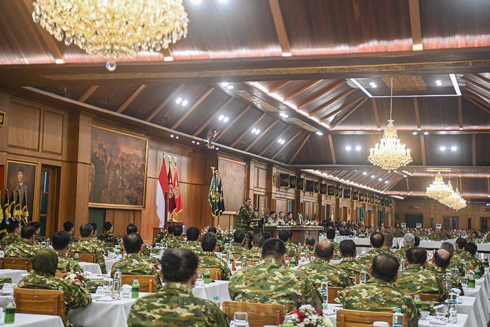  Presiden Prabowo 'Gembleng' Para Menteri di Lembah Tidar