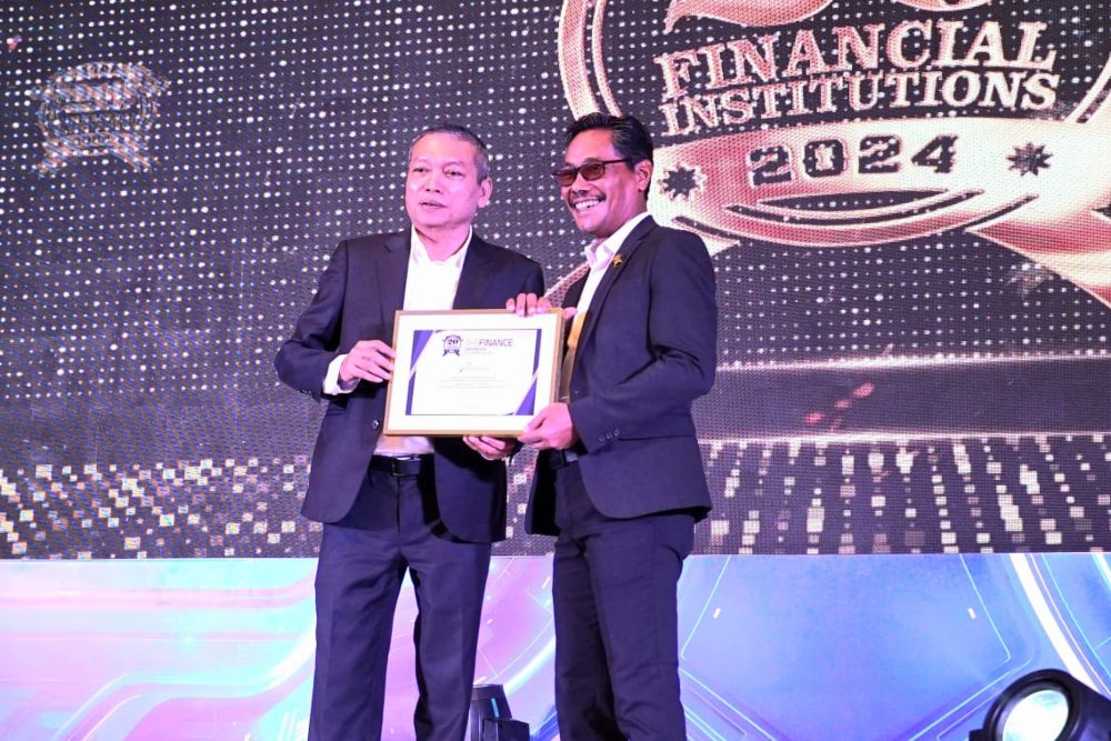  Bank Jateng Raih Penghargaan Top 20 Financial Institutions Award 2024