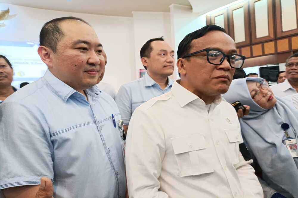  Usai Kunjungan ke Sukoharjo, Wamenaker Sebut PHK Haram untuk Karyawan Sritex