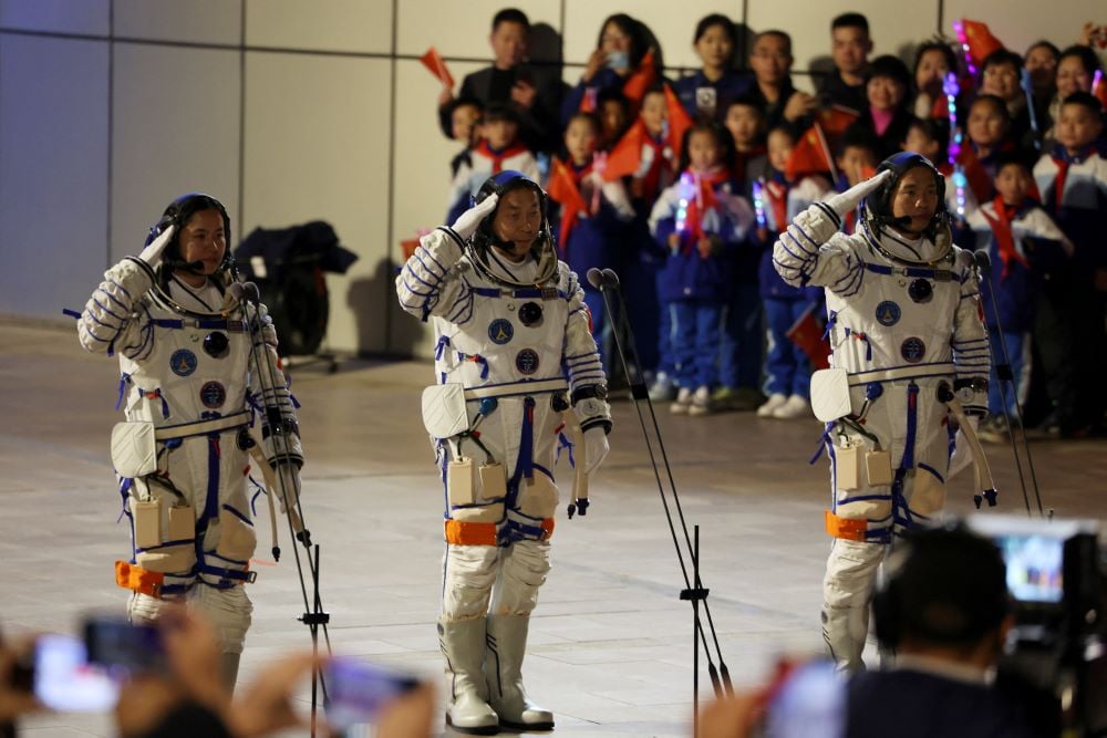  China Kirim 3 Astronot ke Stasiun Luar Angkasa Tiangong