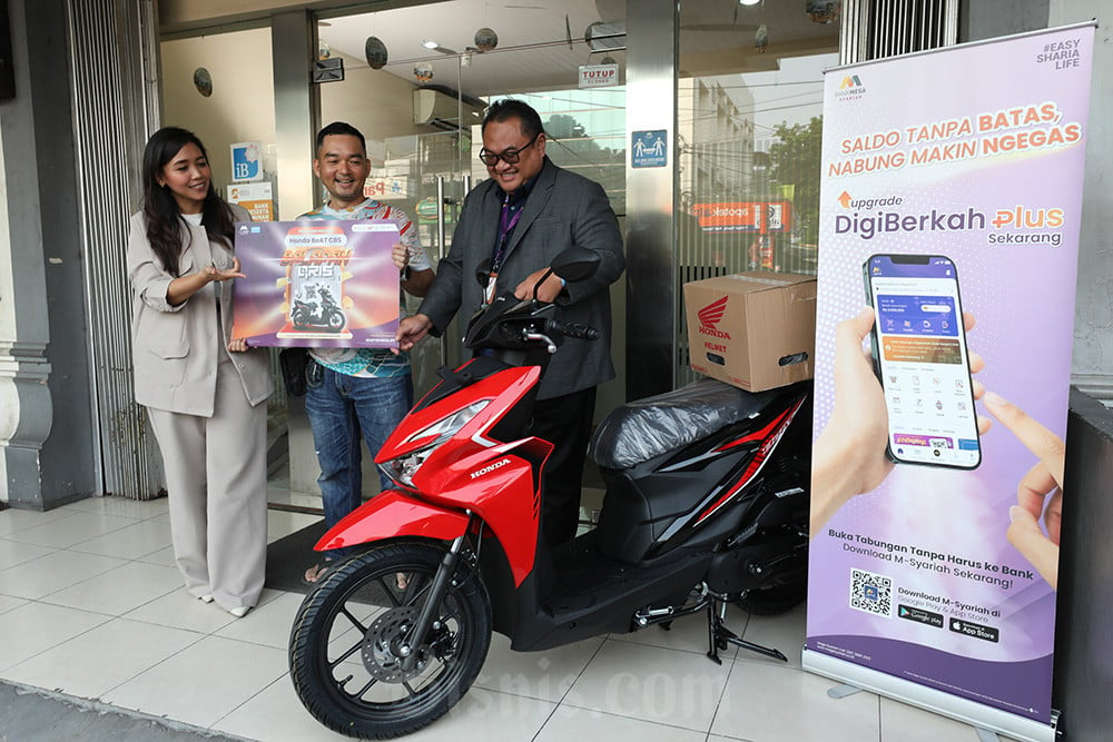  Penyerahan Hadiah Program Balapan Qris Tahap 2