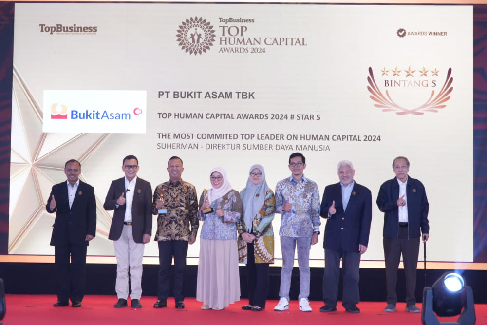  PTBA Borong Dua Penghargaan di TOP Human Capital Awards 2024