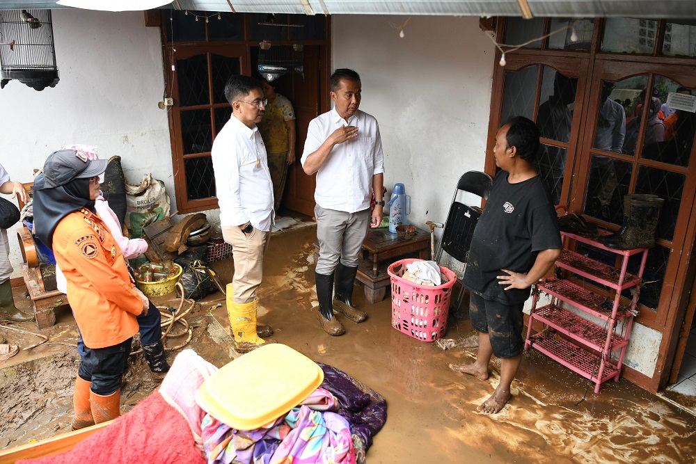  Bey Temui Warga Terdampak Banjir di Kabupaten Bandung