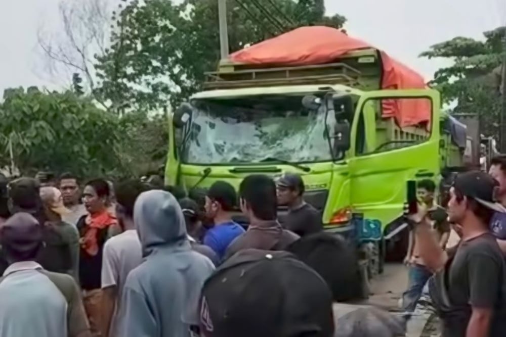  Kronologi Warga Tangerang Murka Usai Truk Tanah Tabrak Anak SD hingga Tewas