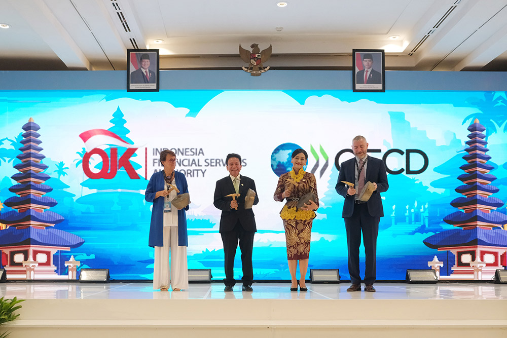  OECD/INFE - OJK Conference di Bali