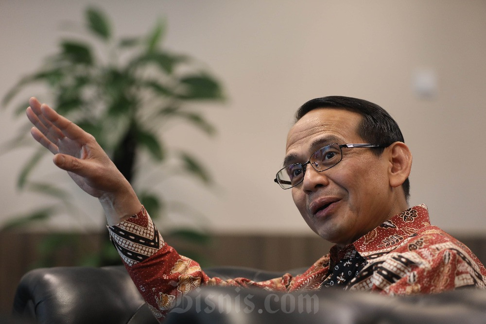 Kepala Eksekutif Pengawas Lembaga Pembiayaan, Perusahaan Modal Ventura, Lembaga Keuangan Mikro, dan Lembaga Jasa Keuangan Lainnya (PVML) Otoritas Jasa Keuangan (OJK), Agusman memberikan pemaparan saat wawancara dengan Bisnis Indonesia di Jakarta./Bisnis - Eusebio Chrysnamurti.