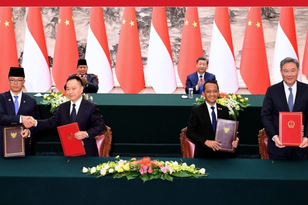 Presiden RI Prabowo Subianto bersama Presiden China Xi Jinping menyaksikan penandatanganan sejumlah kesepakatan kerja sama antara Indonesia dan China di Great Hall of the People, Beijing, China pada Sabtu (9/11/2024). / BPMI Setpres-Muchlis Jr
