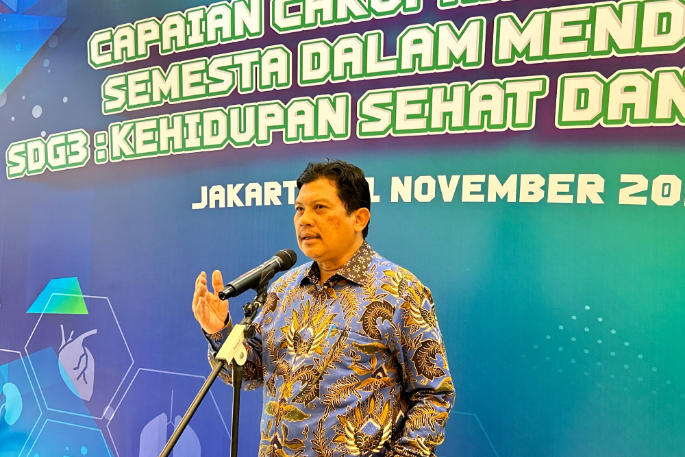 Direktur Utama BPJS Kesehatan Ali Ghufron Mukti dalam peluncuran buku tabel morbiditas penduduk Indonesia yang digelar BPJS Kesehatan dan Badan Perencanaan dan Pembangunan Nasional (Bappenas) di Jakarta, Senin (11/11/2024). / Bisnis-Pernita Hestin Untari