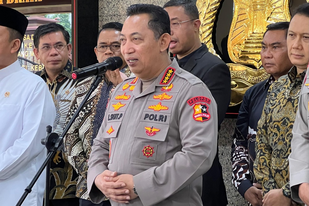 Kapolri Jenderal Listyo Sigit Prabowo di Gedung Utama Mabes Polri, Jakarta Selatan pada Jumat (8/11/2024)/Bisnis-Annisa Nurul Amara