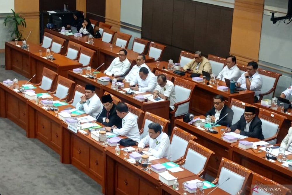  DPR Tunda Rapat dengan Menag soal Biaya Haji 2025, Ada Apa?