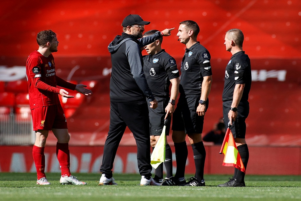  Bikin Video Ejek Jurgen Klopp, Wasit Premier League David Coote Diskors