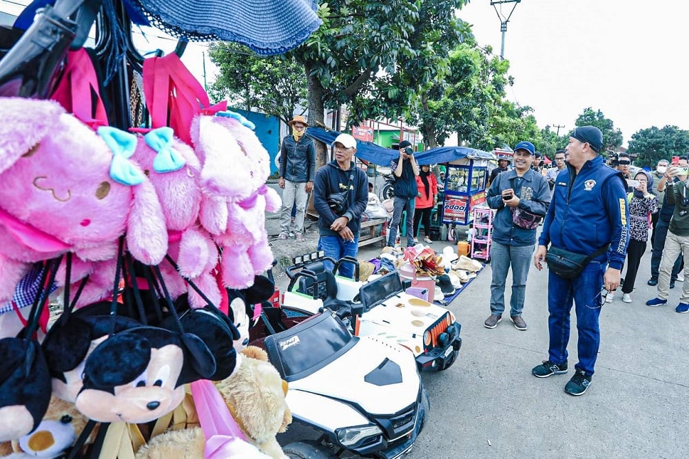  Dewan Kritik Penataan PKL di Kota Bandung