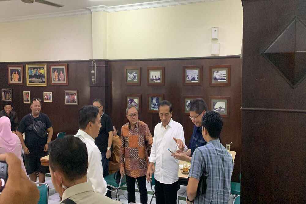  Jokowi Ungkap Alasan Zulhas Jauh-jauh Datang ke Solo