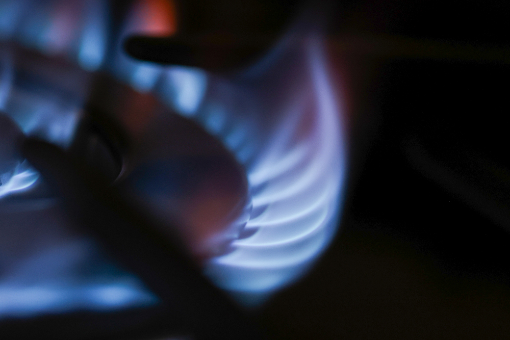 Ilustrasi gas metana yang digunakan di dapur. / Bloomberg-Chris Ratcliffe