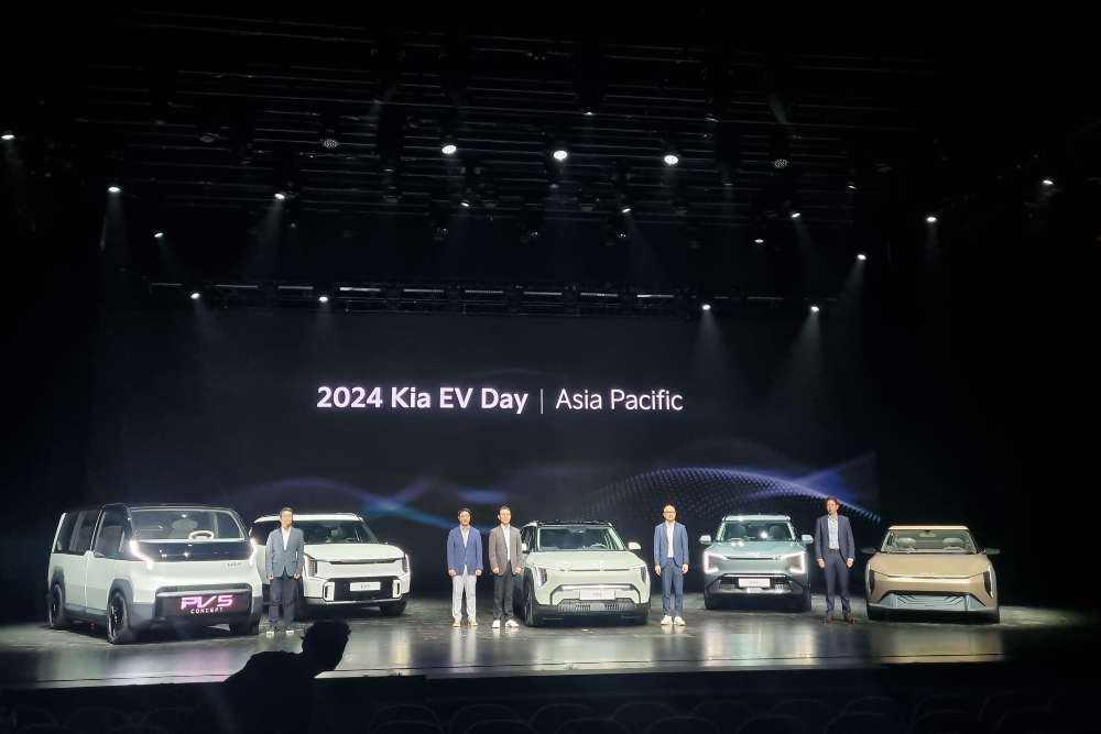  Kia Memperkenalkan Mobil Listrik EV3 dan PV5