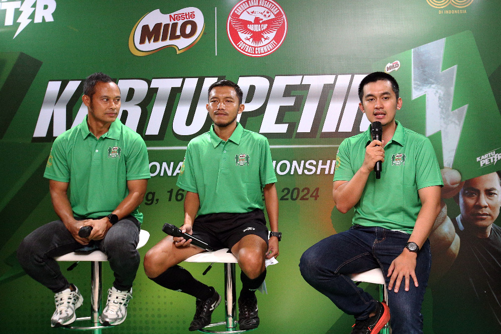  Peluncuran MILO Kartu Petir, Panduan Keselamatan Bagi Wasit dalam Memimpin Pertandingan Agar Tetap Aman Saat Hujan