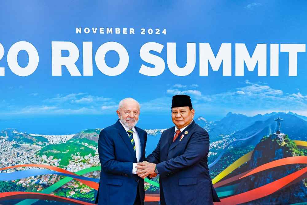  Memakai Peci Hitam, Prabowo Tiba di KTT G20 Brasil Langsung Disambut Hangat Presiden Lula