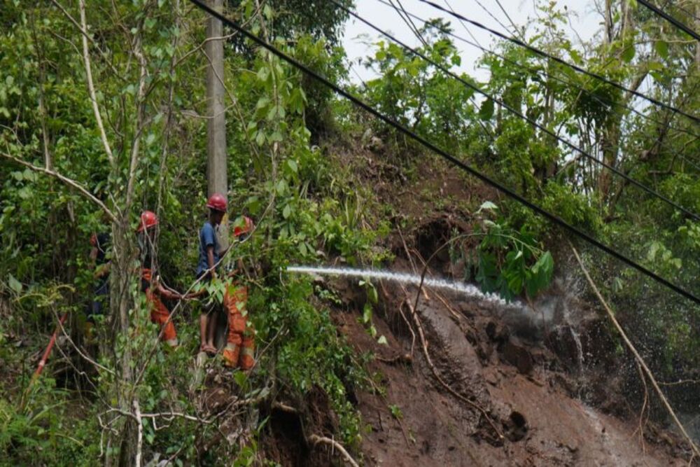  Warga di Kawasan Bukit Menoreh Diminta Mewaspadai Tanah Longsor