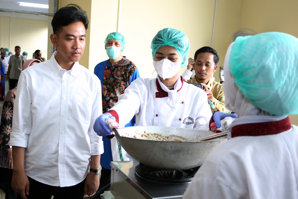  Wapres Tinjau Uji Coba Makan Bergizi Gratis Di Tangerang