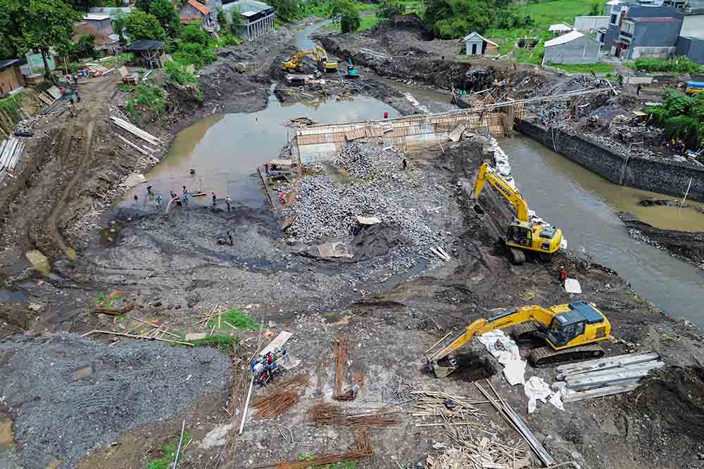  Perbaikan Dam Gambiran Yang Rusak Diterjang Banjir