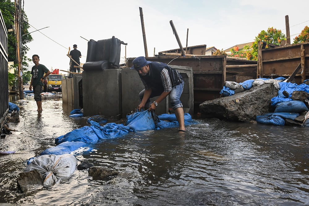  Proyek Tanggul Kali Jebol Sebabkan Banjir Di Tangsel