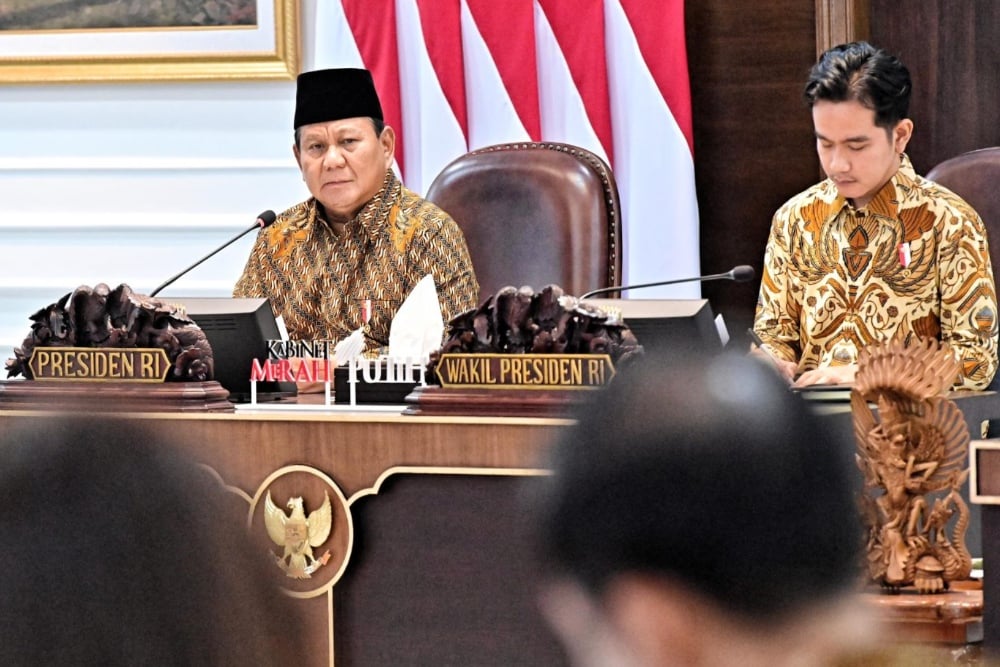  Tiba di Jakarta Usai Kunker ke 5 Negara, Presiden Prabowo Disambut Langsung oleh Gibran