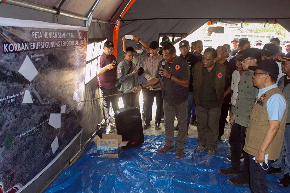  Pemerintah Bangun Rumah Huntara Untuk Penyintas Erupsi Gunung Lewotobi Laki-laki