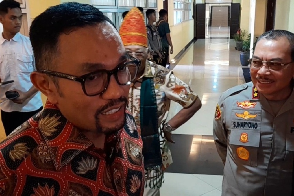  Ahmad Sahroni Tiba di Mapolda Sumbar Rapat soal Kasus Polisi Tembak Polisi