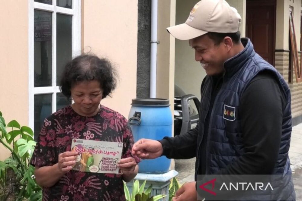  Bawaslu Temanggung Patroli ke Perkampungan Cegah Politik Uang