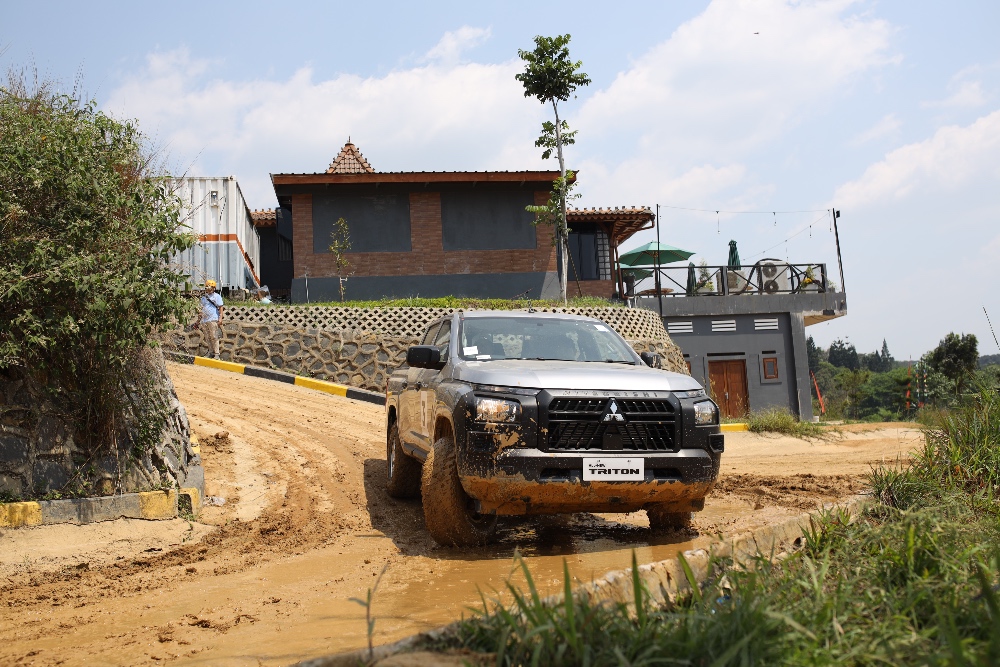  Mitsubishi Bidik Penjualan 1.500 Unit Mobil di GJAW 2024