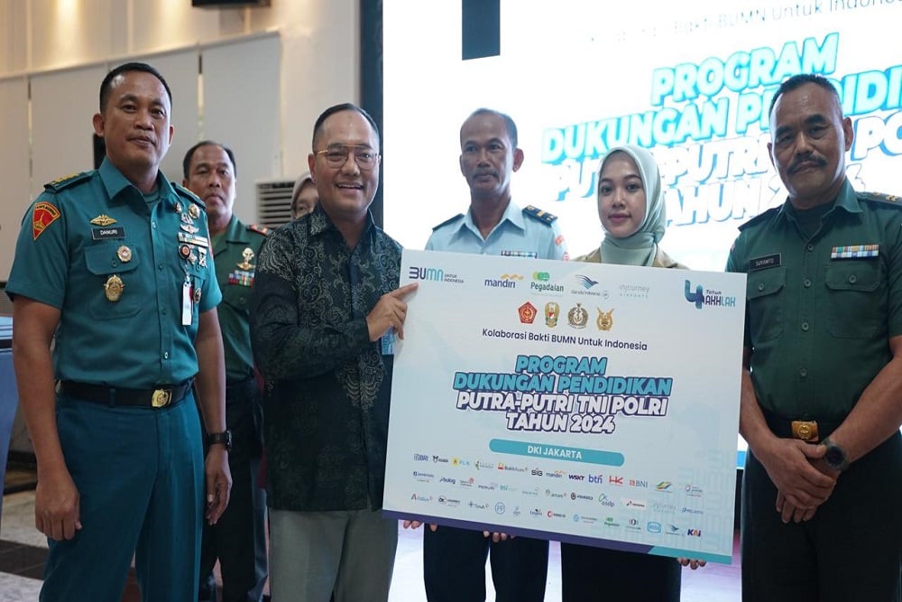  Sinergi Bank Mandiri dan BUMN Dukung Pendidikan Putra Putri TNI/Polri