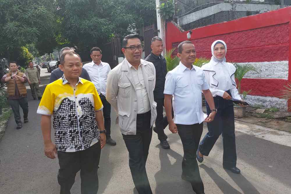  Ridwan Kamil Beberkan Alasan Dampingi Bahlil ke TPS Sebelum Mencoblos di Bandung