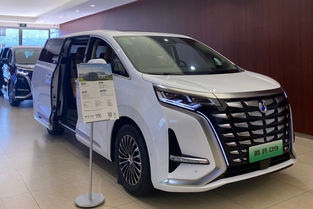  BYD Rilis MPV Listrik Mewah Denza D9 2025, Jadi Pesaing Berat Alphard?