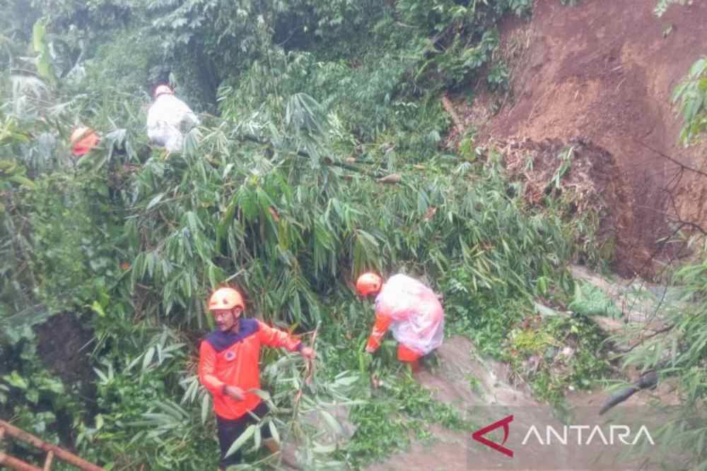  BPBD Laporkan 1 Orang Tewas pada Bencana Banjir hingga Longsor di Sukabumi