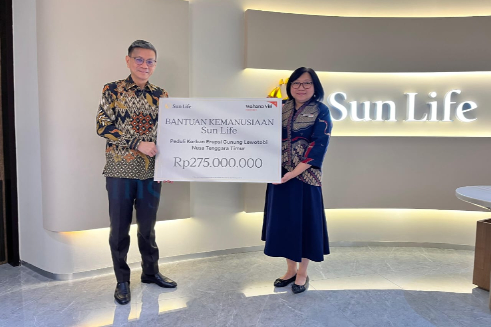  Sun Life Kirim Bantuan ke Korban Erupsi Lewotobi: Air Bersih hingga Perpustakaan Keliling